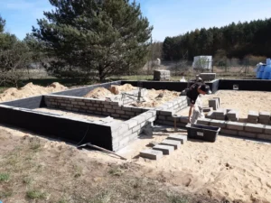 dom z użytkowym poddaszem, dachem dwuspadowym i garażem 100 m2 Poznań 4