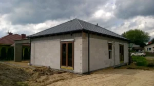 dom parterowy z dachem kopertowym 110 m2 Poznań 16