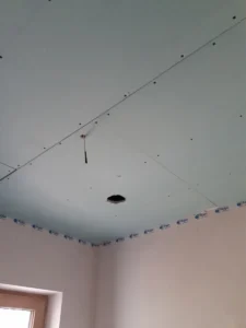 dom parterowy z dachem kopertowym i garażem 170 m2 Poznań 13