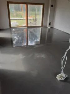 dom parterowy z dachem kopertowym i garażem 170 m2 Poznań 12