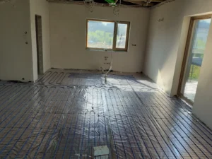 dom parterowy z dachem kopertowym i garażem 170 m2 Poznań 14