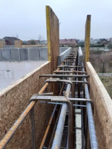 dom parterowy z dachem kopertowym i garażem 170 m2 Poznań 5