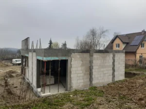 dom parterowy z dachem kopertowym i garażem 170 m2 Poznań 9