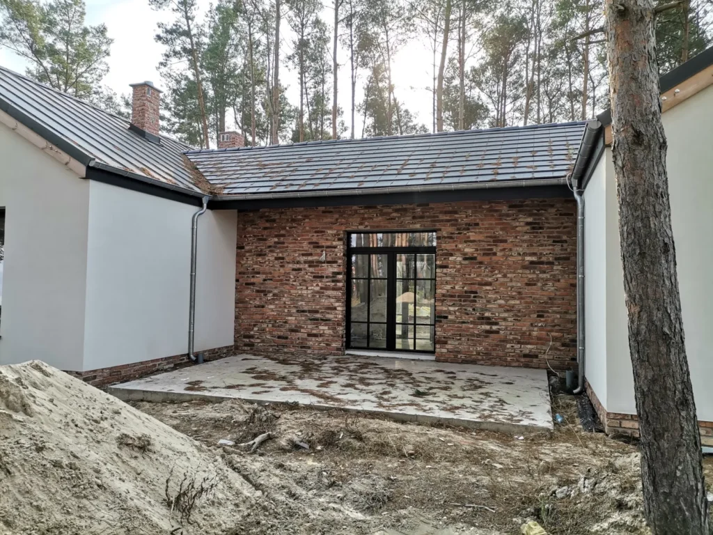 Domy energooszczędne Poznań - dom parterowy z dachem dwuspadowym