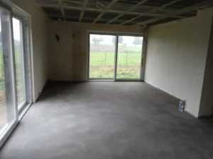 dom z użytkowym poddaszem, dachem dwuspadowym i garażem 140 m2 Wrocław