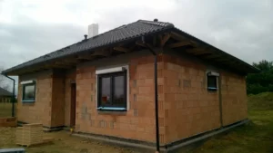 dom parterowy z dachem kopertowym 90m Poznań