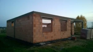 dom parterowy z dachem kopertowym 90m Poznań