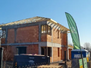 dom piętrowy z dachem kopertowym i garażem 160 m2 Warszawa