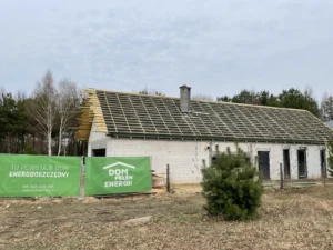 dom z użytkowym poddaszem, dachem dwuspadowym i garażem 120 m2 Warszawa