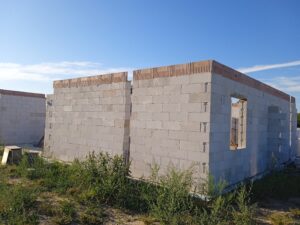 dom z poddaszem użytkowym, dachem dwuspadowym i garażem 170 m2 Poznań